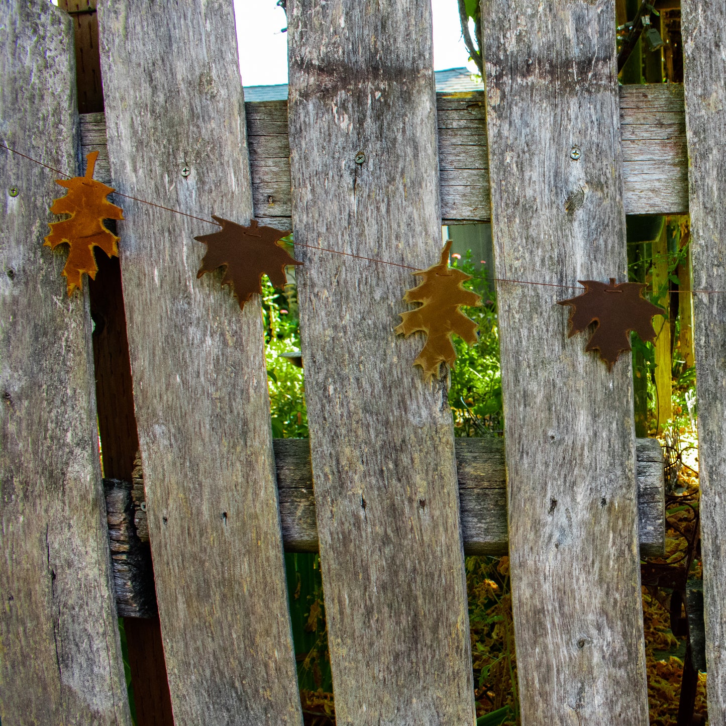 Moriah Leaf Garland